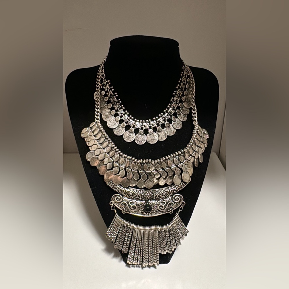 Boho layered Silver Statement Necklace - Picture 3 of 8